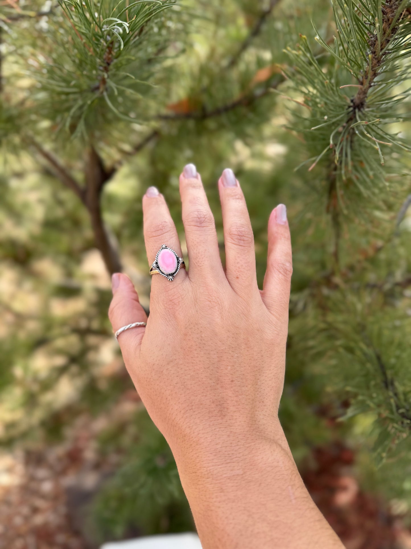 Pink Conch Oval Ring – Size 9